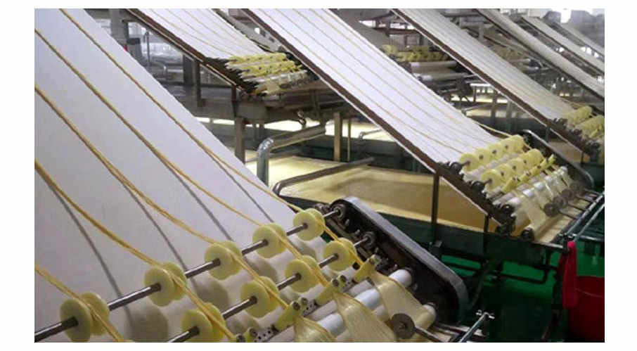 Advantages of full-automatic Rolls of dried bean milk creams oilskin machine