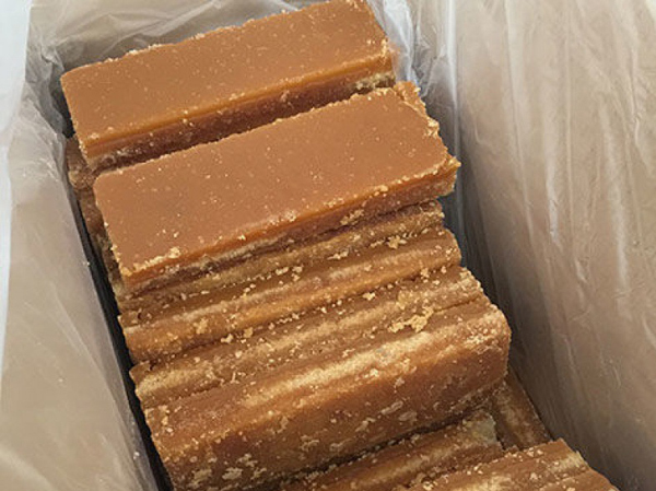 Brown sugar tablet