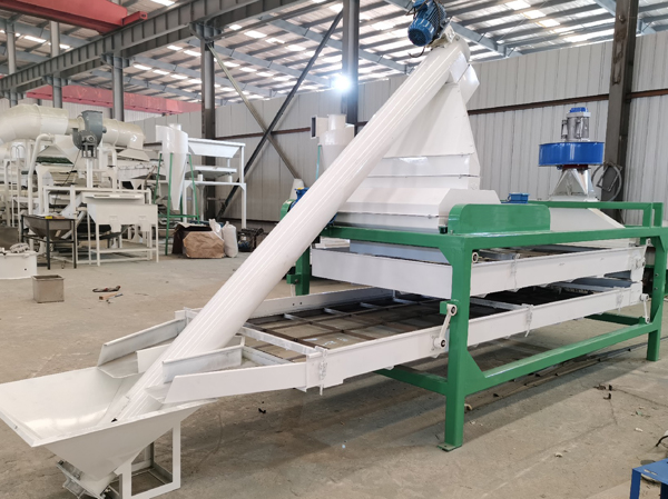 Manufacturer of pumpkin seed shelling and sorting machine