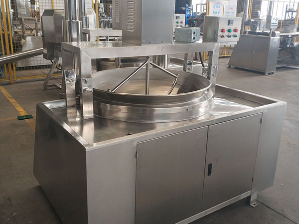 Mixing and frying pan for amber peach kernel processing machine